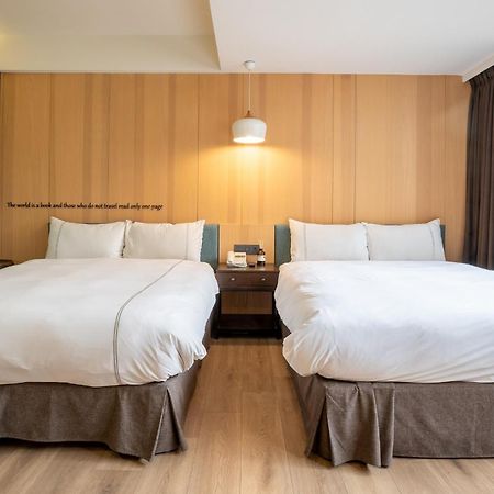 Check Inn Taichung Wenxin Zhongqing Экстерьер фото