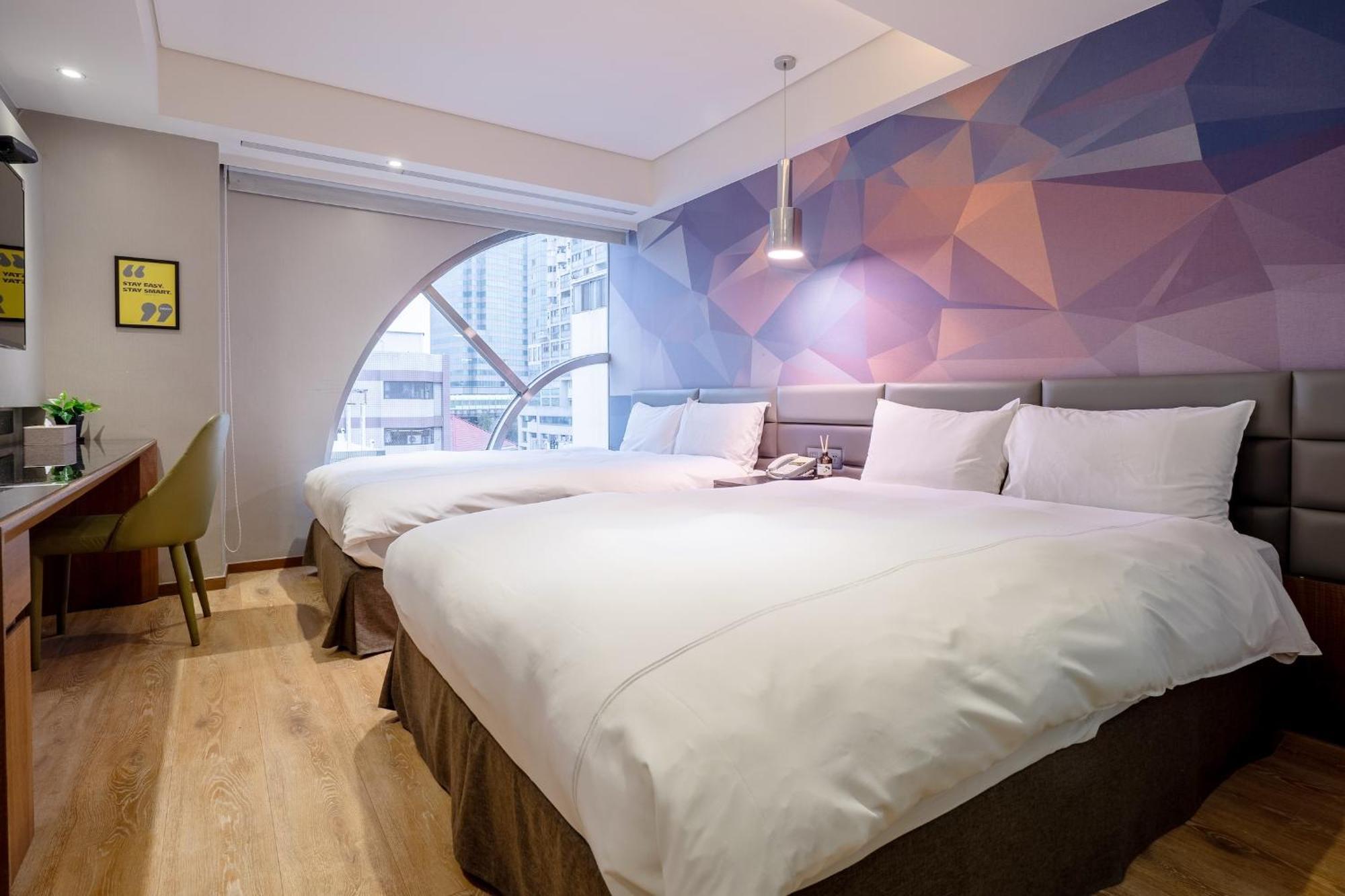 Check Inn Taichung Wenxin Zhongqing Экстерьер фото
