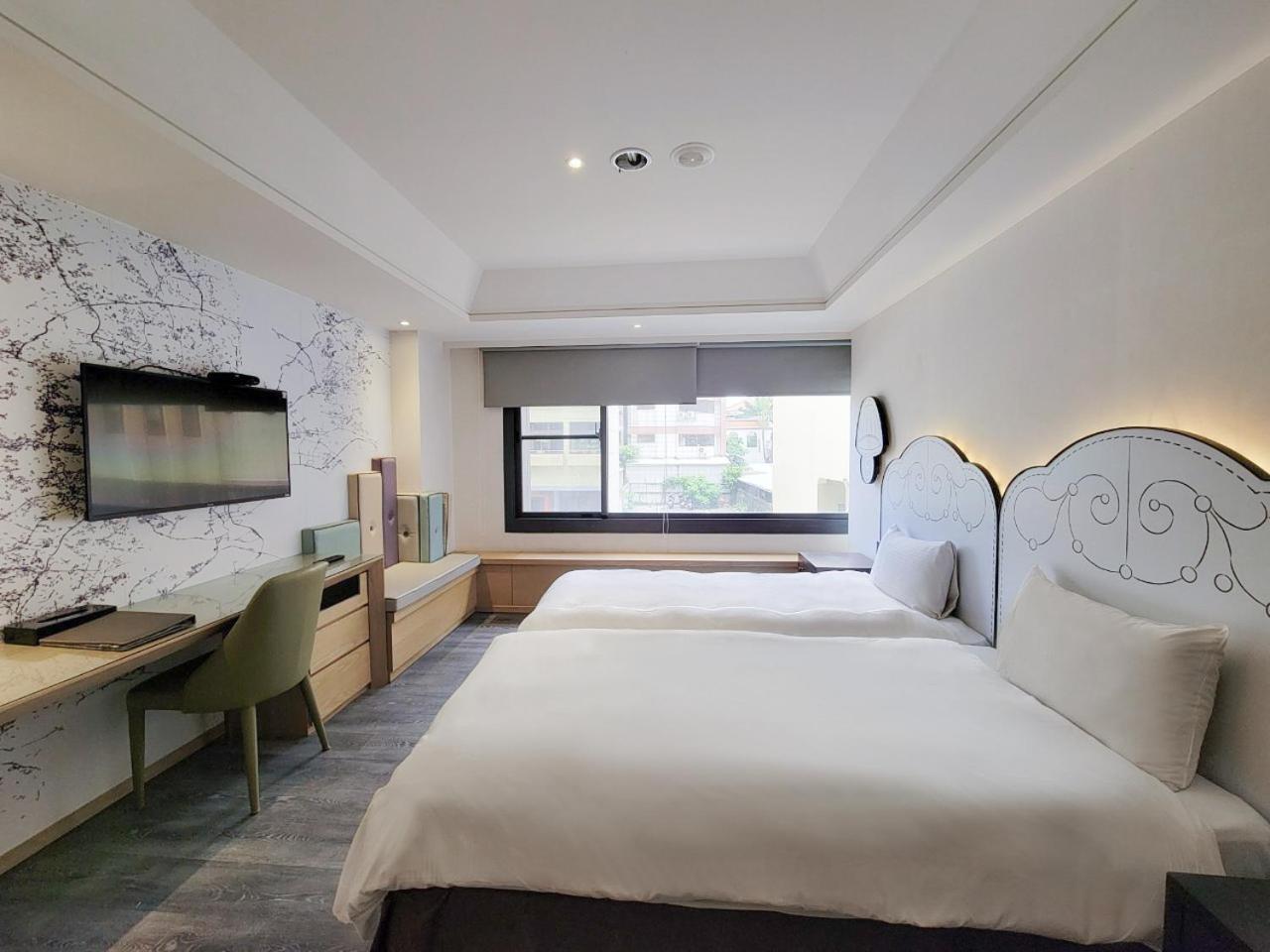 Check Inn Taichung Wenxin Zhongqing Экстерьер фото