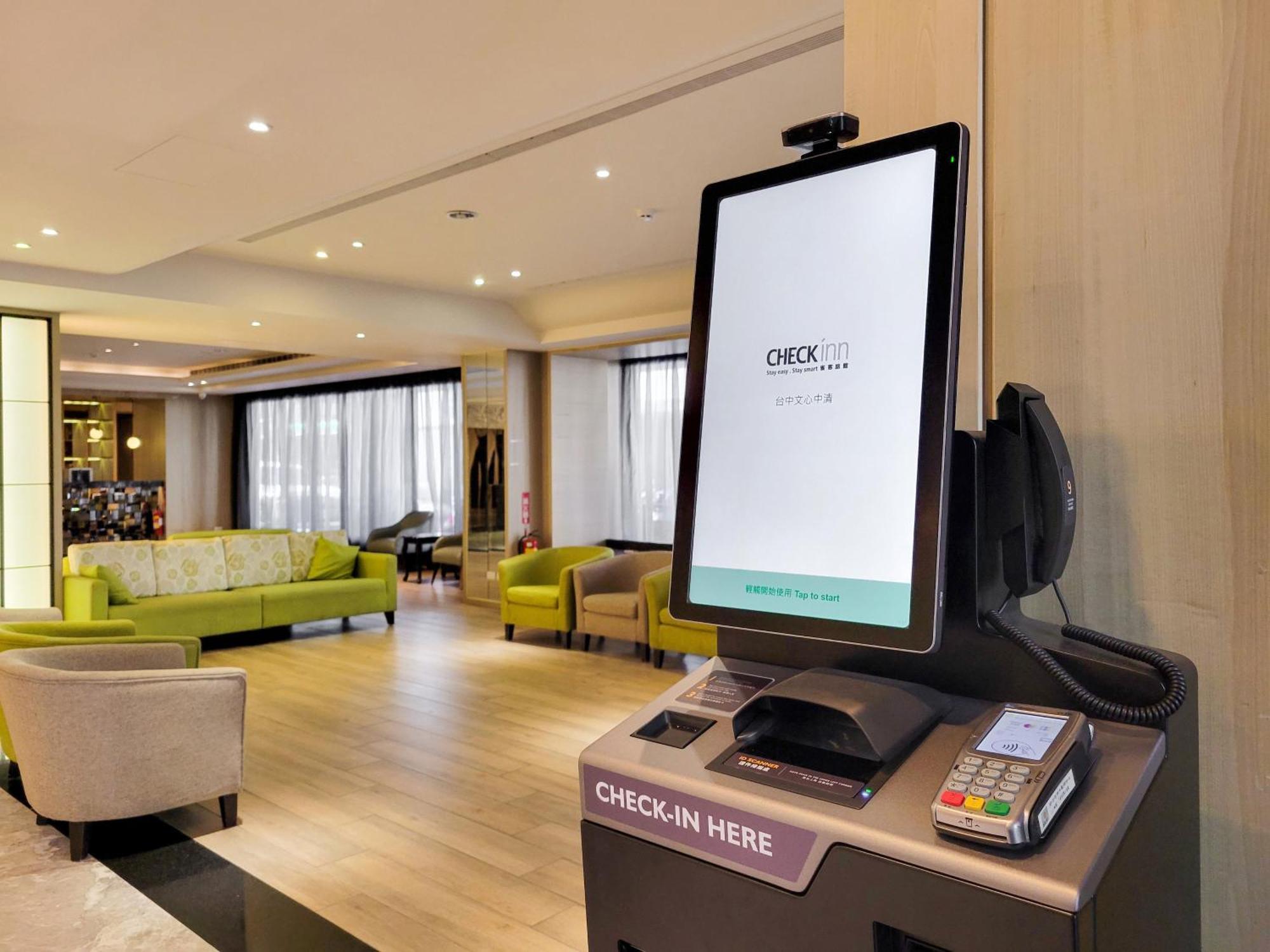 Check Inn Taichung Wenxin Zhongqing Экстерьер фото