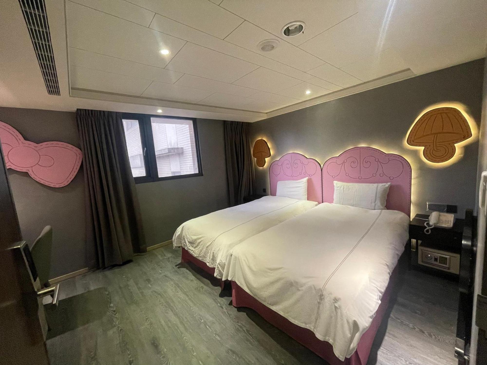 Check Inn Taichung Wenxin Zhongqing Экстерьер фото