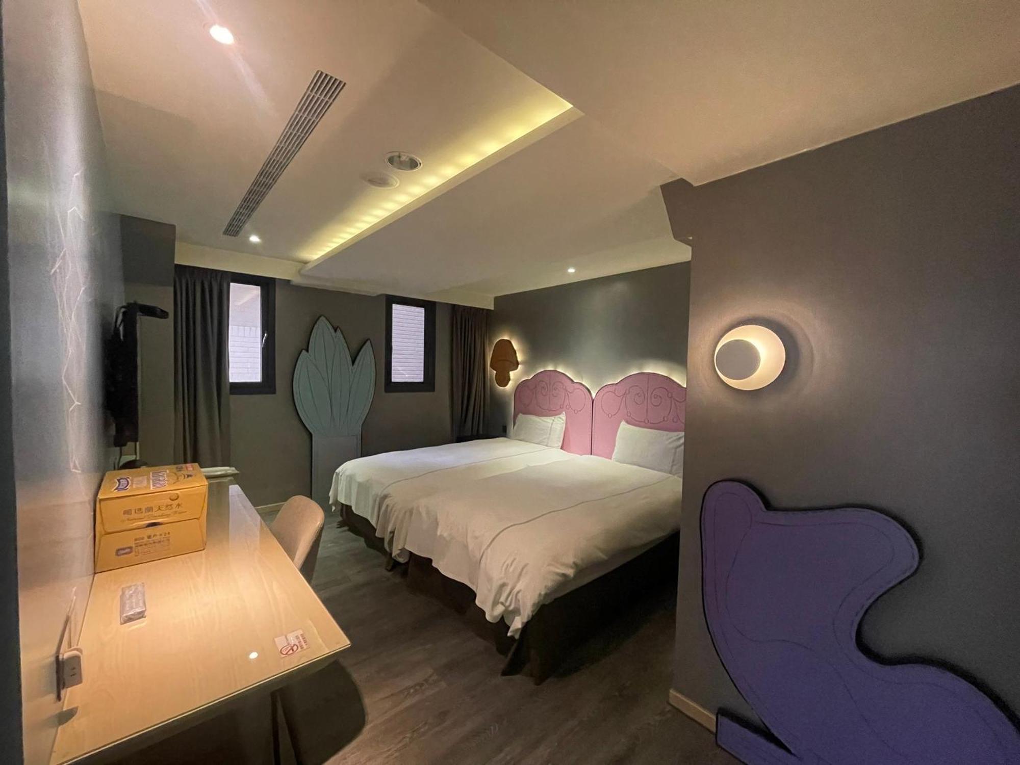 Check Inn Taichung Wenxin Zhongqing Экстерьер фото